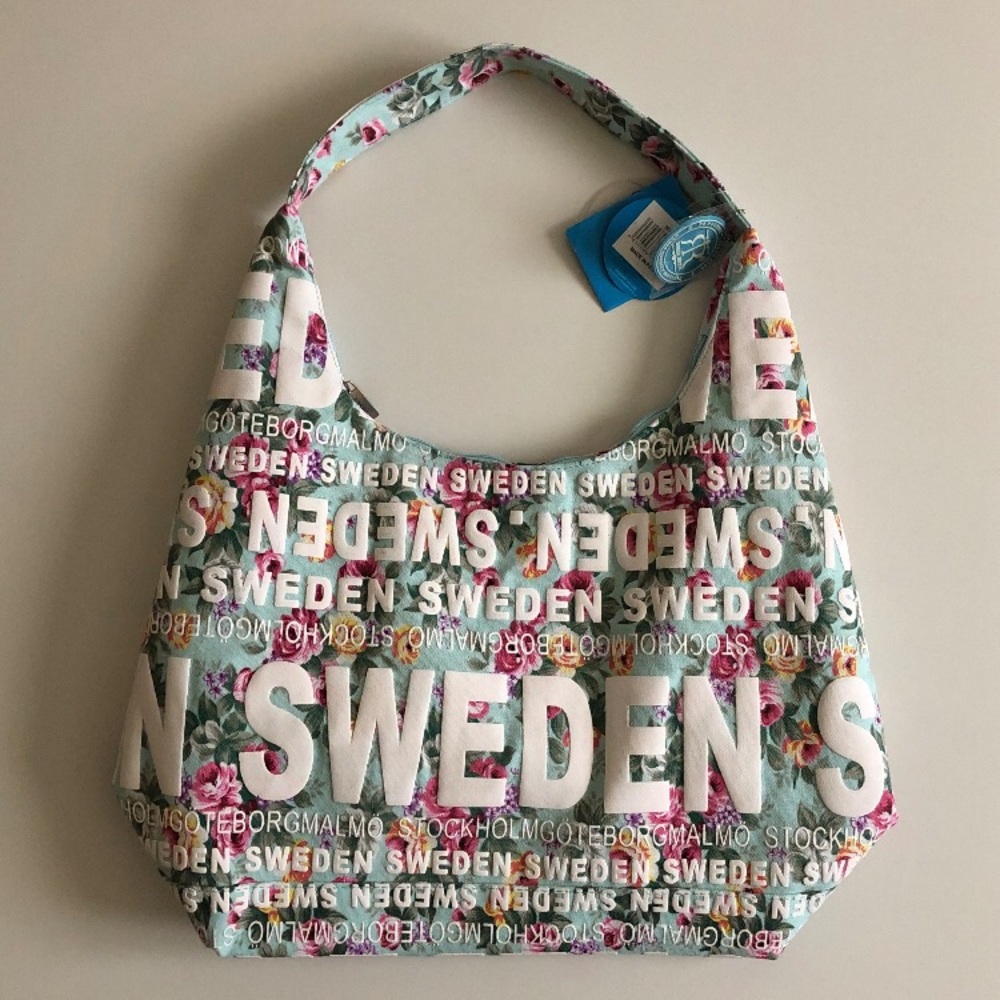 Robin Ruth tote bag